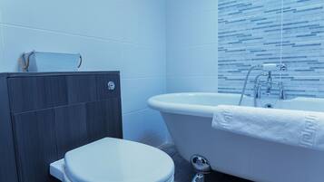 Ducha, bidet, toallas