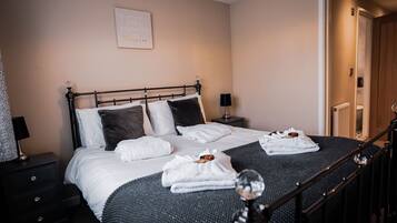 2 habitaciones, wifi gratis y ropa de cama