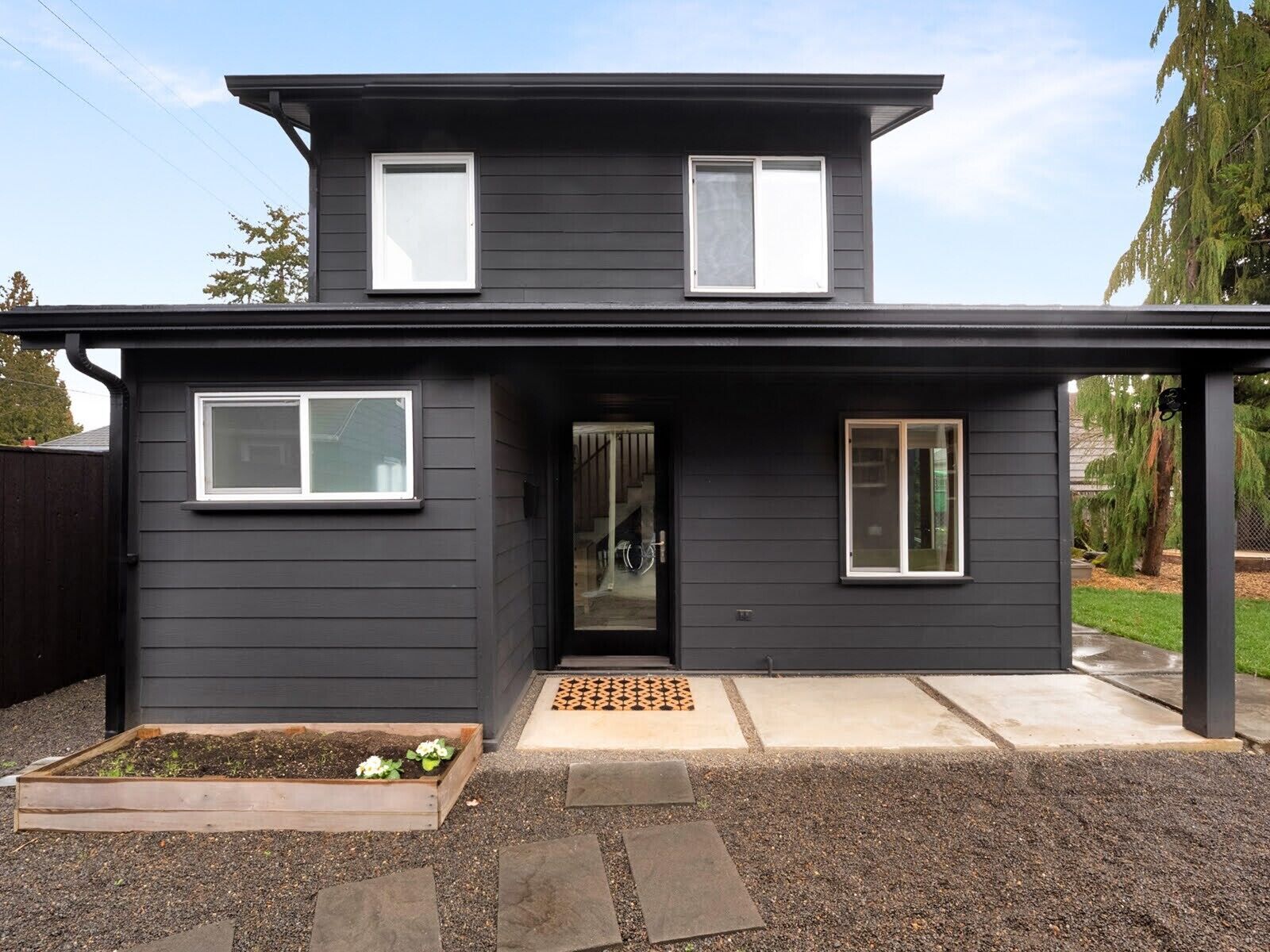 Backyard Guest House in Quiet Neighborhood