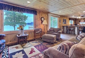 Smart TV - Lakefront Cabin on Snowmobile/UTV Trails (Saint Germain)