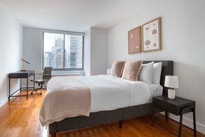 2 bedrooms, iron/ironing board, WiFi, bed sheets - Great Midtown 2BR w/ Gym & Doorman, nr Theater District, by Blueground (Midtown)
