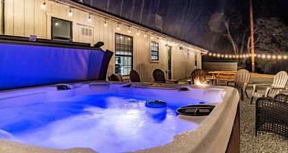 Fantastic Views w/ Hottub, Firepit & Horseshoes