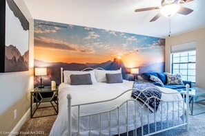 4 bedrooms, iron/ironing board, travel cot, free WiFi - Fantastic Views w/ Hottub,  Firepit & Horseshoes (Ahwahnee)