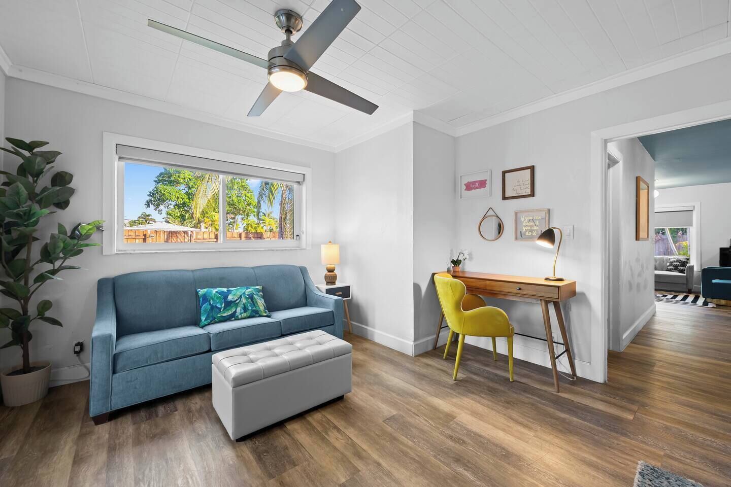 Poinsettia Palms! Giant Heated Pool! Hot Tub, Fire Pit, Puttnggreen, N64, Icebath, Gym! - Fort Lauderdale, FL