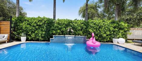 Piscine extérieure, piscine chauffée