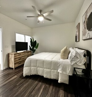 1 Schlafzimmer, Schreibtisch, Bügeleisen/Bügelbrett, kostenloses WLAN