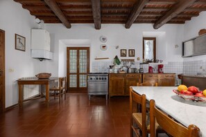 Fridge, oven, dishwasher, toaster - Casale Giotto - Vicchio ,Tuscany (Vicchio)