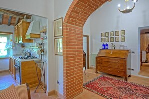 Frigorifero, microonde, forno, lavastoviglie