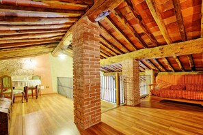 Interior - Torre - Gualdo ,Tuscany (Massarosa)