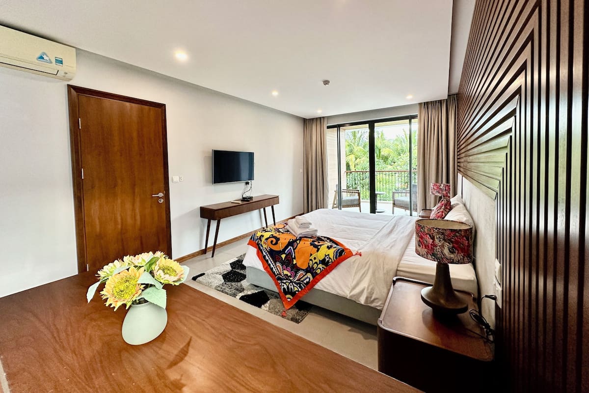 Vila com design assinado, 4 quartos | 3 quartos, cofres nos quartos, individualmente decorados