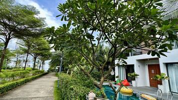 Villa Prestigio | Caja de seguridad en la habitación y decoración personalizada