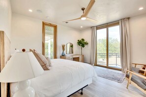 7 bedrooms, desk, iron/ironing board, WiFi