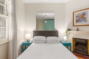 3 Schlafzimmer, Schreibtisch, Bügeleisen/Bügelbrett, WLAN