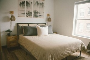 2 bedrooms, desk, iron/ironing board, free WiFi