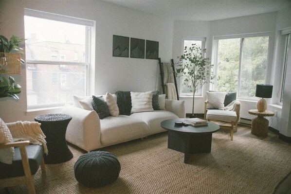 TV - No. 102 Monthly Uptown Apartment (Duluth)