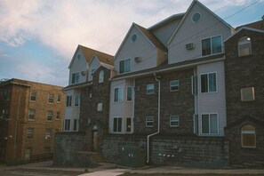 Exterior - No. 102 Monthly Uptown Apartment (Duluth)