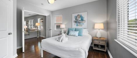 2 bedrooms, desk, iron/ironing board, free WiFi