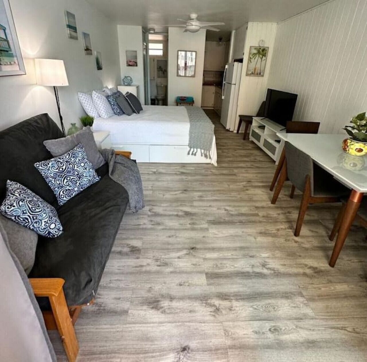 Bügeleisen/Bügelbrett, Reisekinderbett, WLAN, Bettwäsche