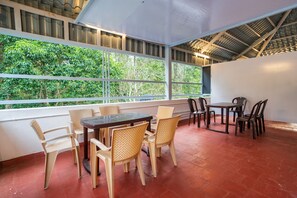 تناول الطعام