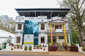 Front of property - DK Resortss (Yercaud)