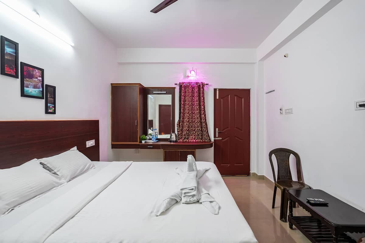 Camera Deluxe | 1 camera, biancheria da letto ipoallergenica, una scrivania