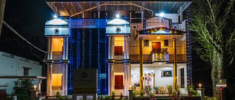 Fachada da propriedade