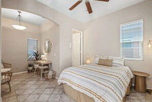 Bureau, fer et planche à repasser, Wi-Fi, draps fournis