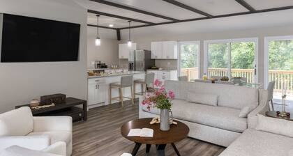 Relax with Pool & 3 Unique Spaces | Amber Escape by AvantStay