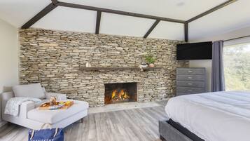 11 bedrooms, iron/ironing board, free WiFi, bed sheets