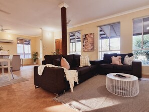 TV - Onslow Reel in Serenity: Coastal Escape Fishing (Onslow)