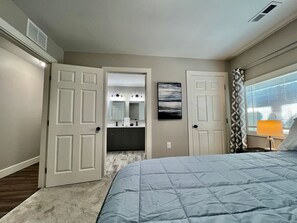 4 bedrooms, desk, iron/ironing board, travel crib