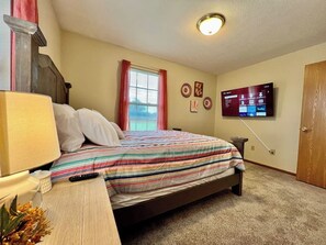 2 Schlafzimmer, Schreibtisch, Bügeleisen/Bügelbrett, Reisekinderbett