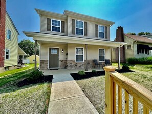 Exterior - 430 Ridgelawn · Brand New Home Walking distance to Spooky Nook (Hamilton)