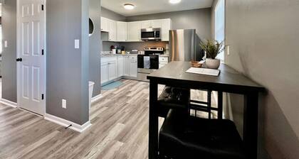 Charming, Stylish remodeled Trenton Apartment