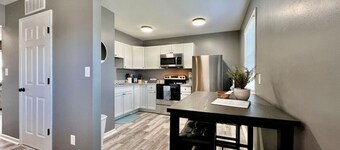 Charming, Stylish remodeled Trenton Apartment
