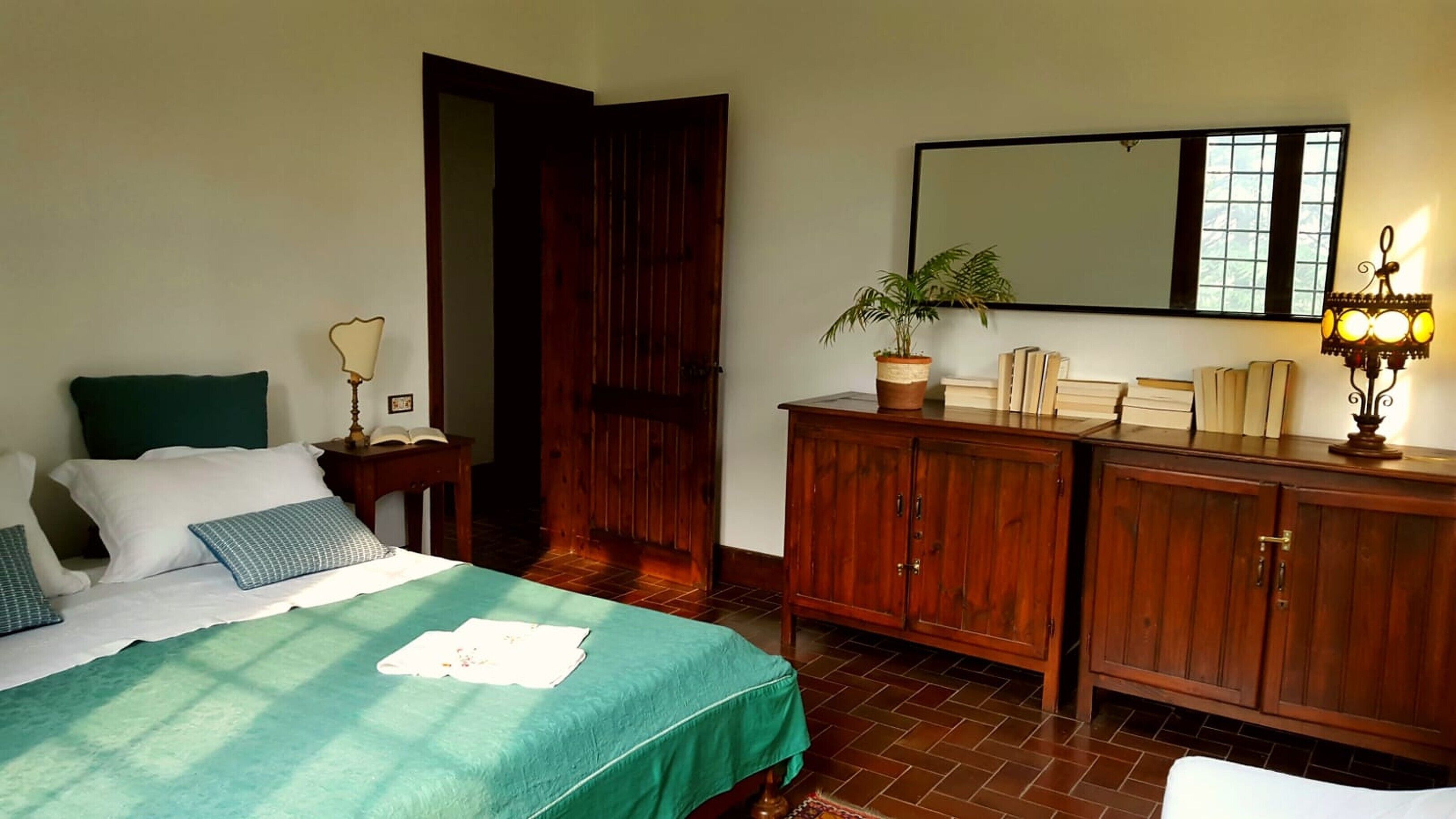 5 camere, ferro/asse da stiro, Wi-Fi gratuito, lenzuola