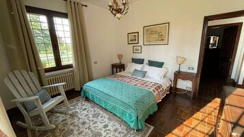 5 Schlafzimmer, Bügeleisen/Bügelbrett, kostenloses WLAN, Bettwäsche