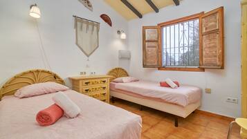 3 habitaciones, tabla de planchar con plancha y wifi gratis