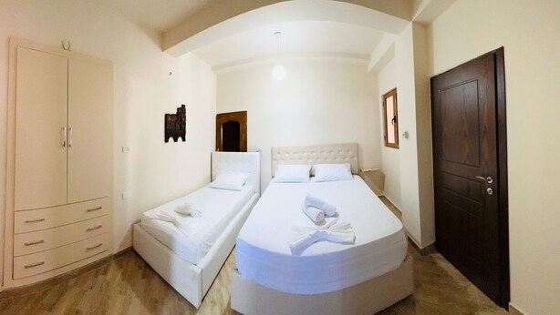 Family Apartment | Iron/ironing board, WiFi (free) - GuestHouse EnSal (Berat)