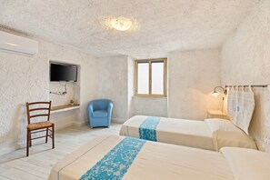 2 bedrooms, bed sheets