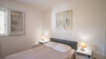 4 dormitorios, tabla de planchar con plancha, wifi gratis y ropa de cama