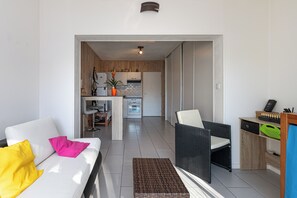 TV - Studio Apartment 'Cap Breton' with Private Terrace, Wi-Fi and Air Conditioning (Capbreton)