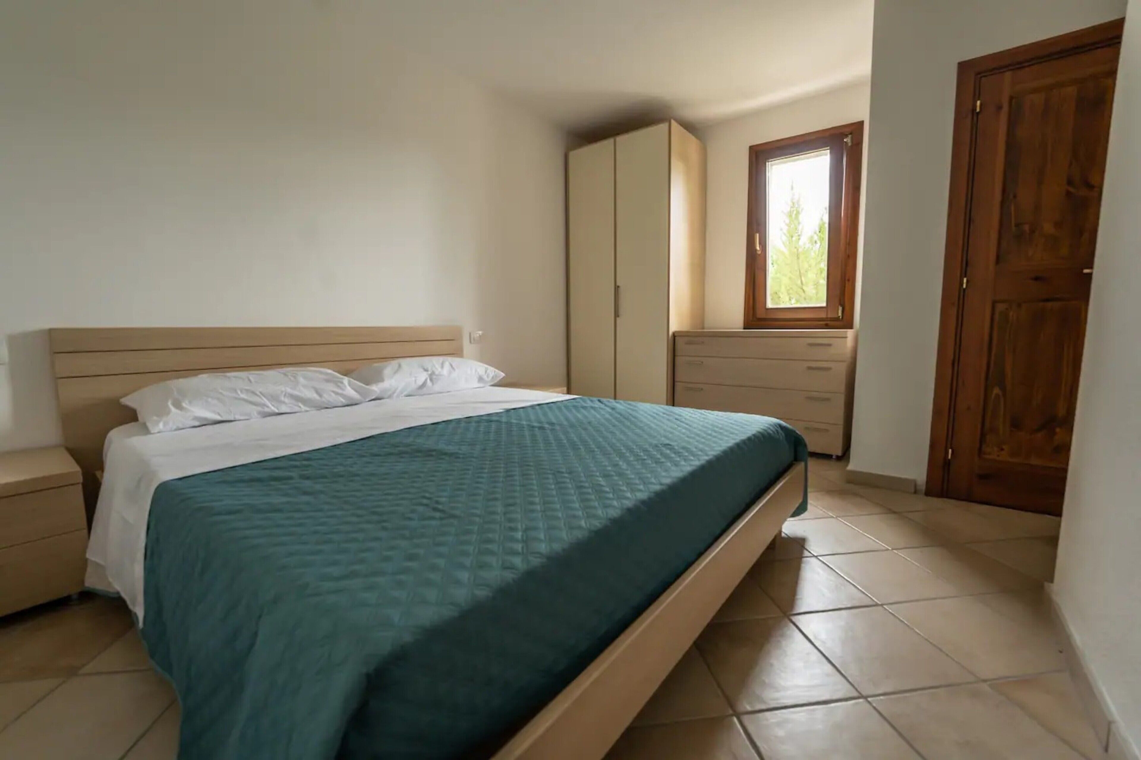 3 habitaciones, tabla de planchar con plancha y wifi gratis 