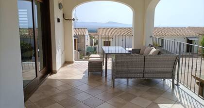 Vacation Home "Villa Vigna" with Sea View, Shared Pool & Wi-Fi