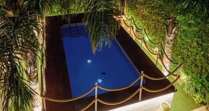 Apartment 'Casa Aurora Luxury' with Shared Pool, Wi-Fi and Air Conditioning