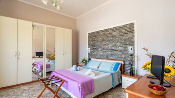 2 habitaciones, tabla de planchar con plancha y wifi gratis