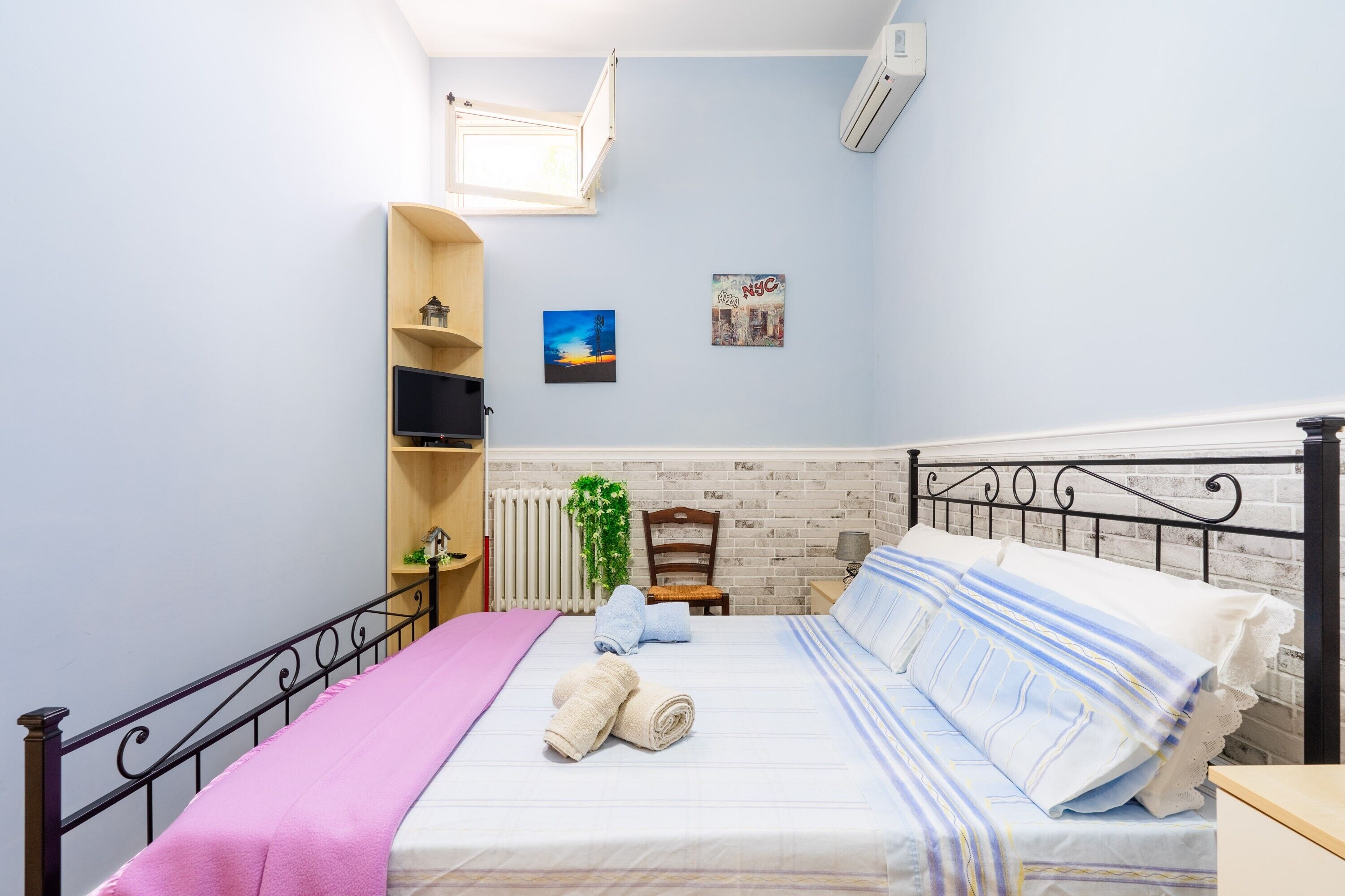 2 habitaciones, tabla de planchar con plancha y wifi gratis 