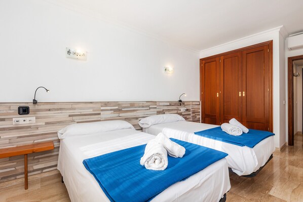 3 chambres, fer et planche Ă repasser, Wi-Fi gratuit, draps fournis