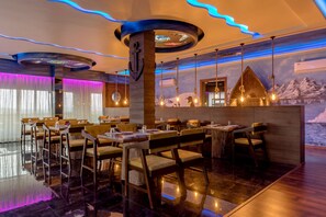 Restaurant - Dio Regaalo Theme Resort (Ratnagiri)