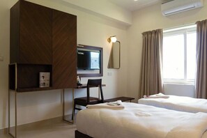 Room - Flora Pavillion Near Global Hospital Perumbakkam (Chennai)